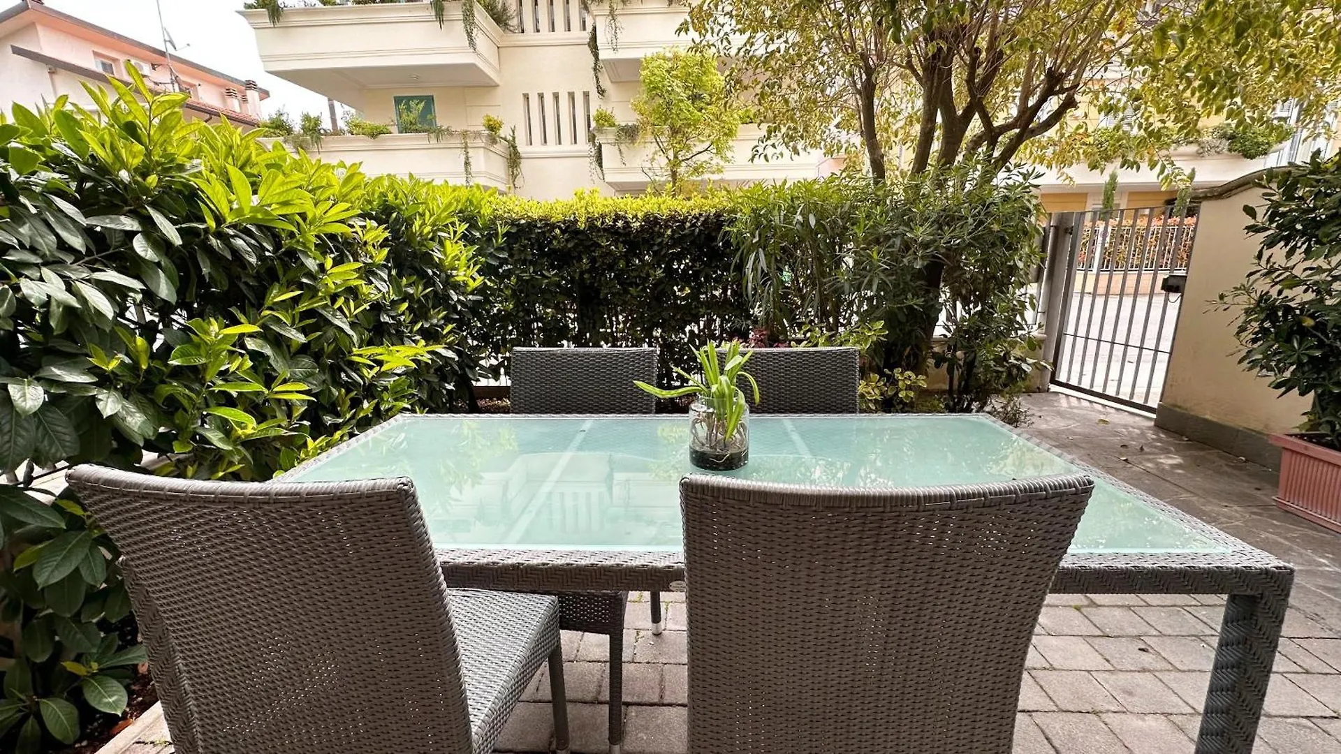Residence Lungomare - Charming Apartments Riccione Aparthotel
