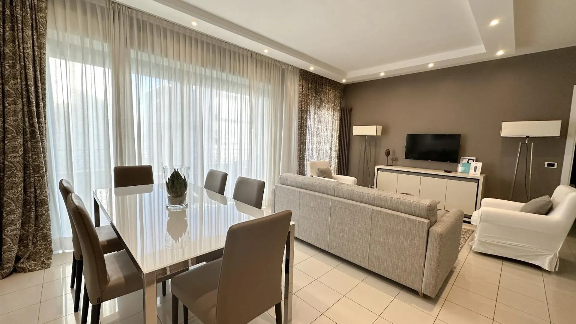 Residence Lungomare - Charming Apartments Riccione 4*,  Italy