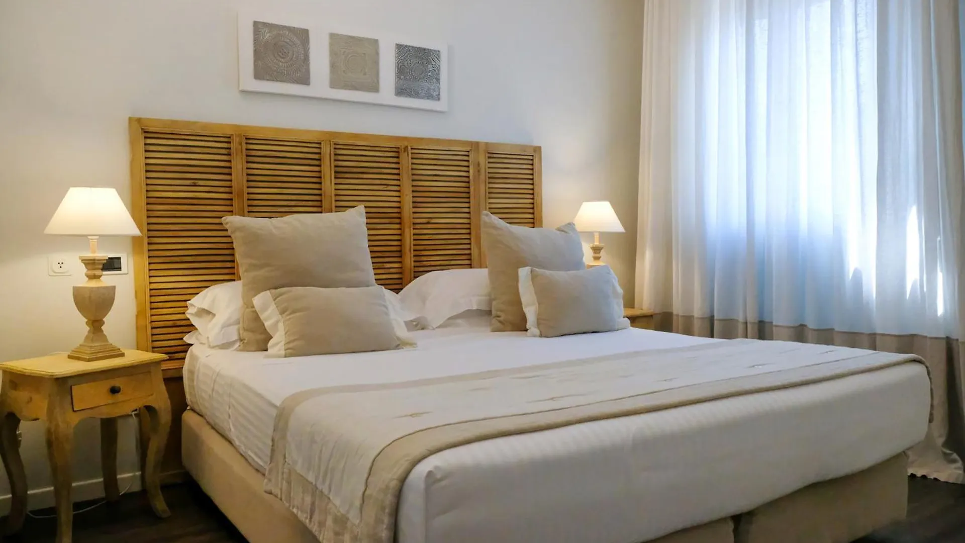 Aparthotel Residence Lungomare - Charming Apartments Riccione