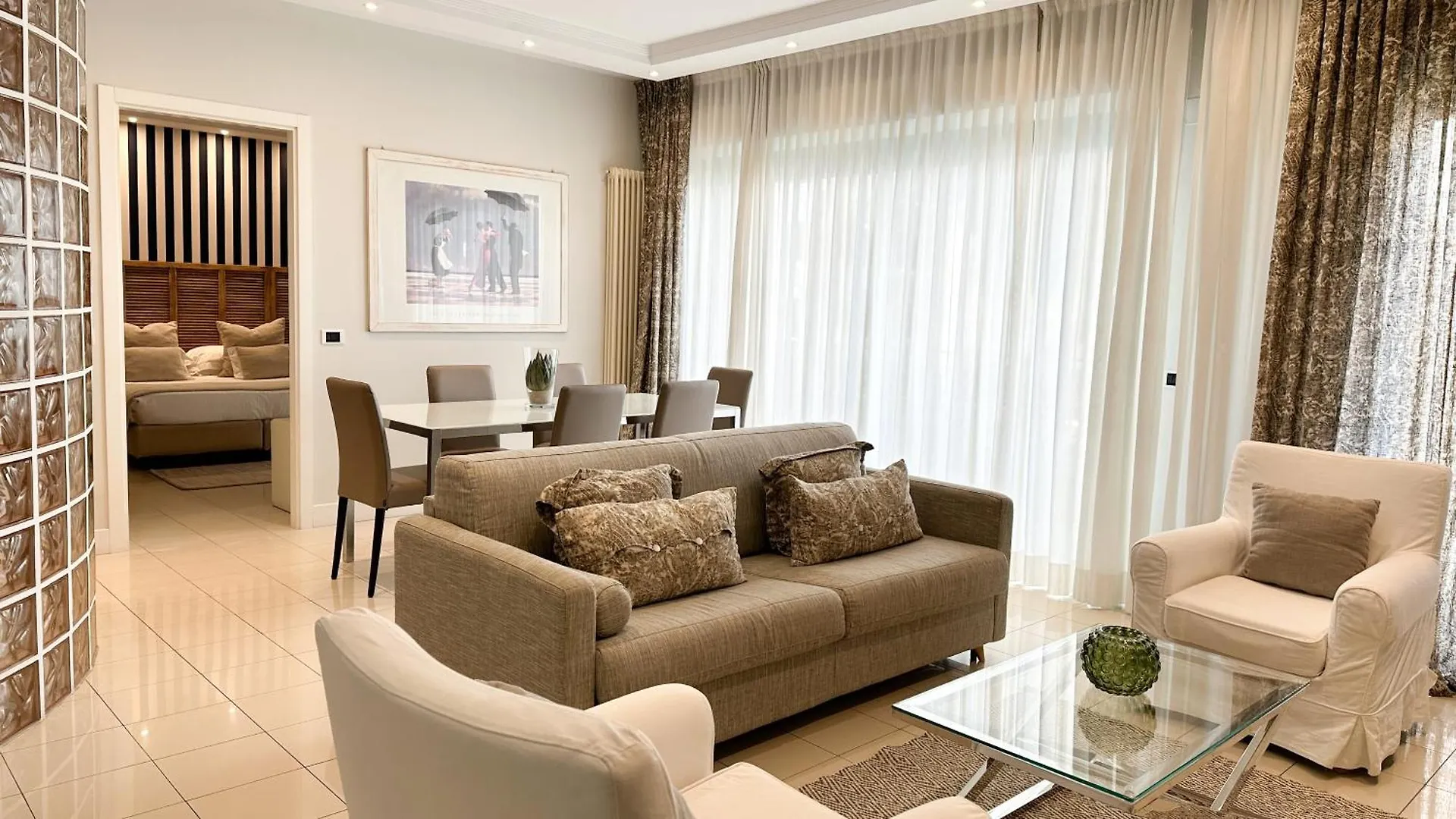 Residence Lungomare - Charming Apartments Riccione 4*,