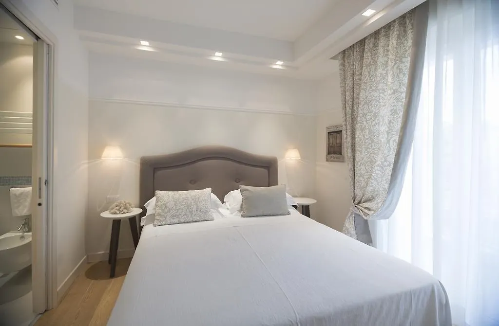 Residence Lungomare - Charming Apartments Riccione Aparthotel