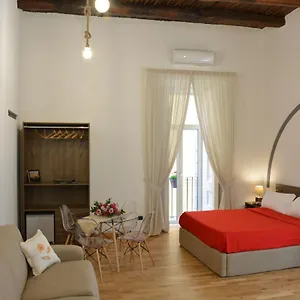 Domus 25 Napels