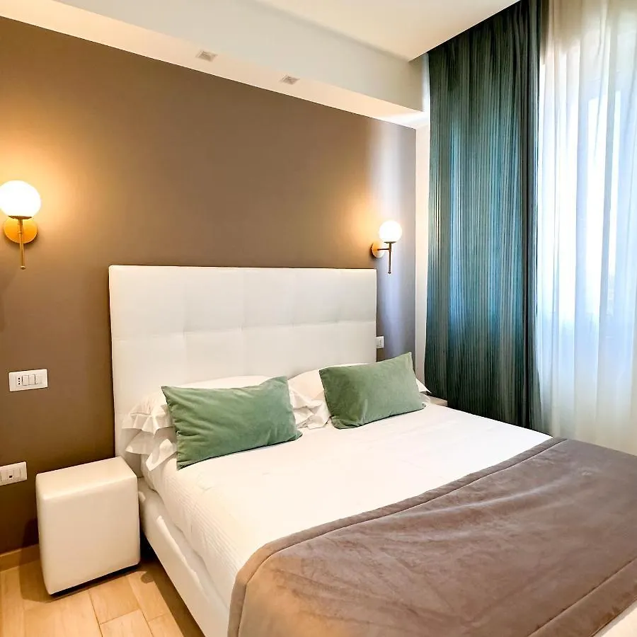 Residence Lungomare Riccione 4*,  Italia