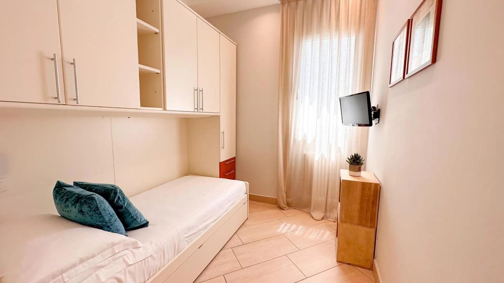 Residence Lungomare Riccione 4*,