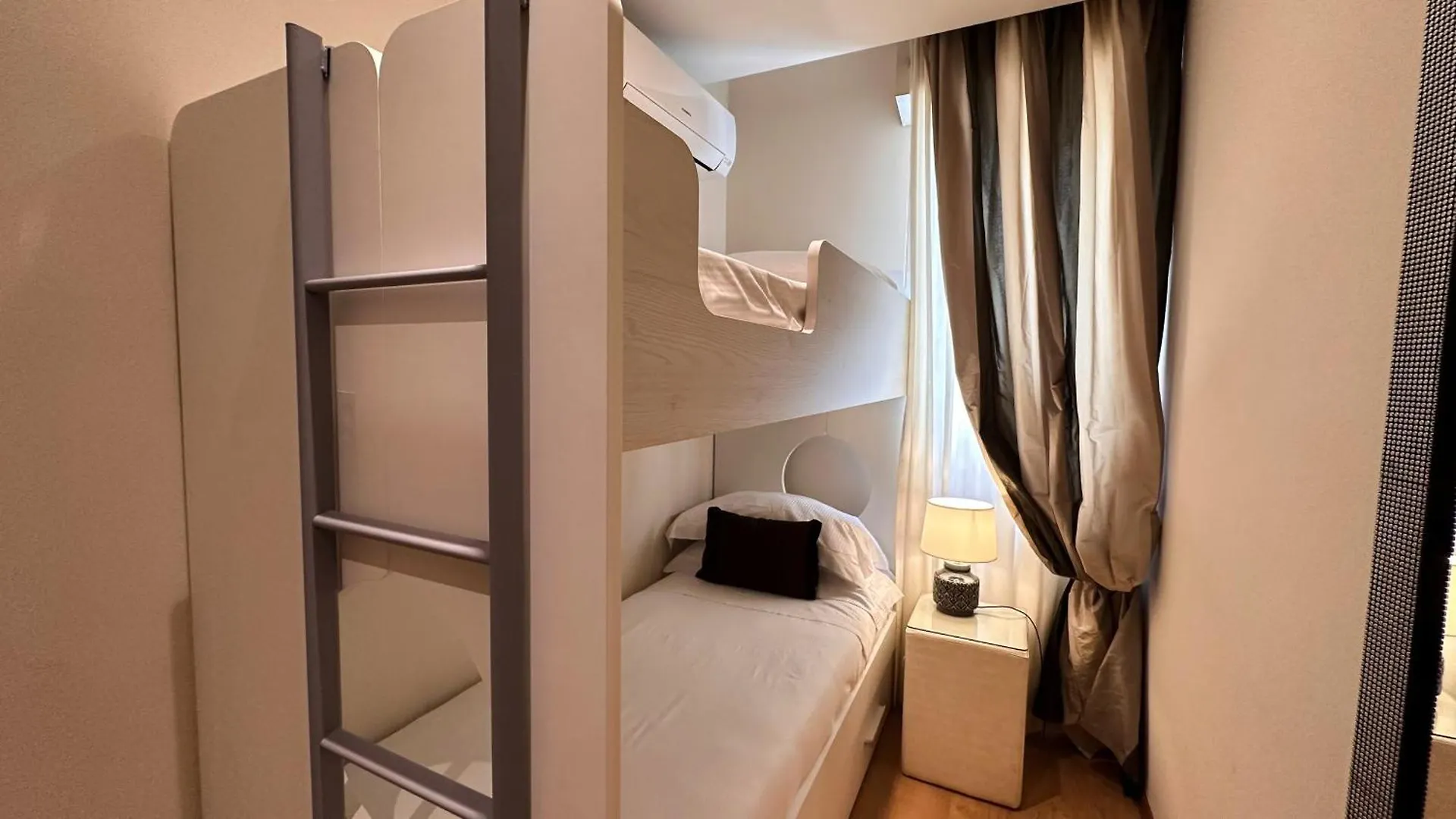 Residence Lungomare Riccione Aparthotel