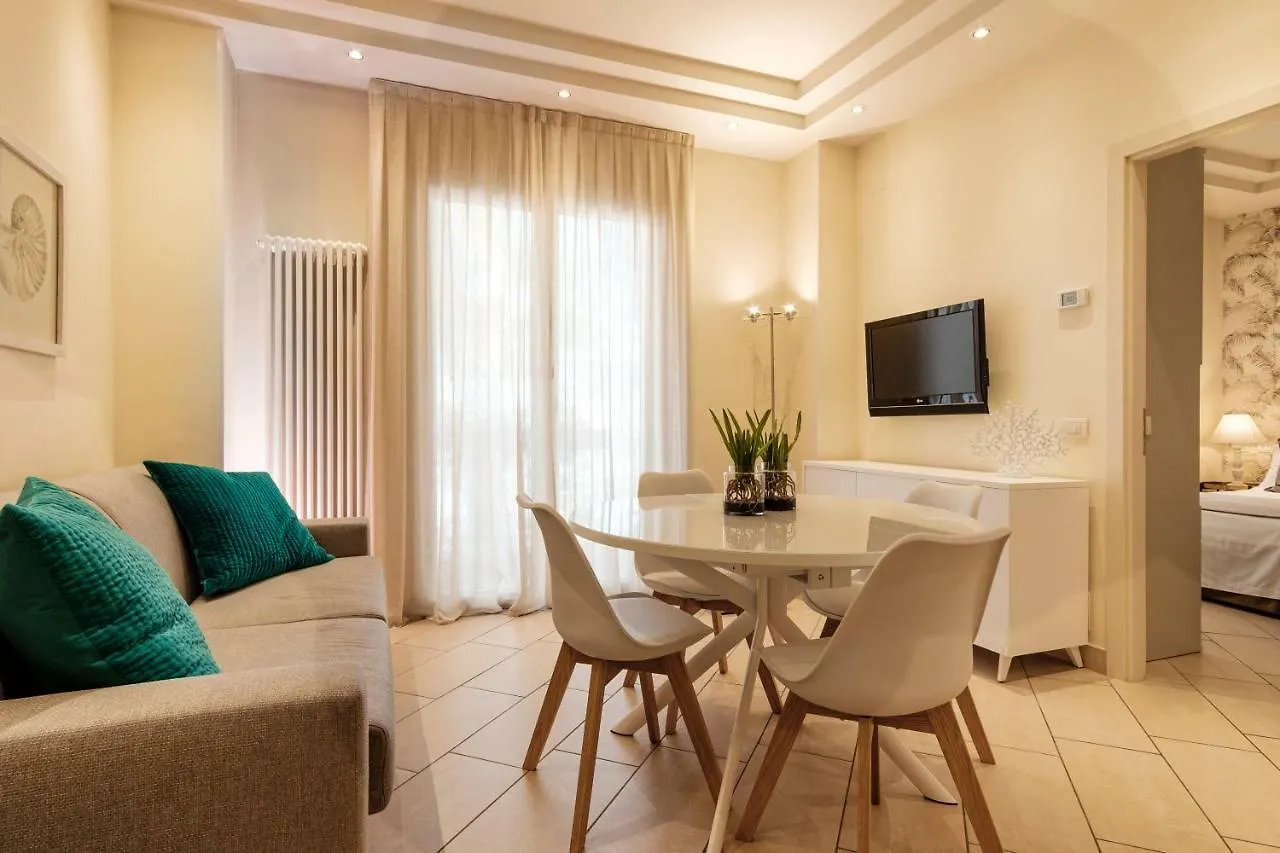 **** Aparthotel Residence Lungomare - Charming Apartments Riccione Italy