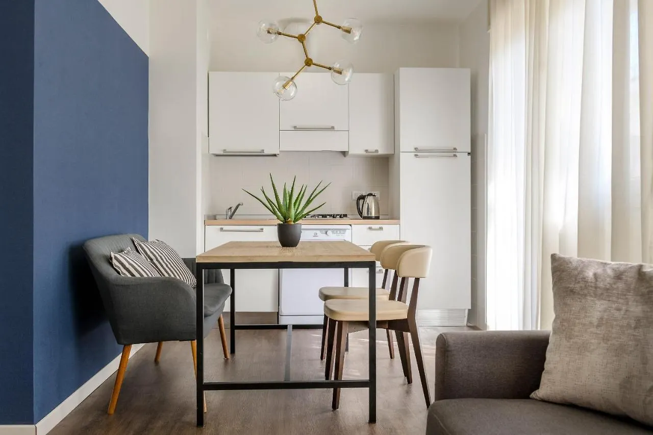 Aparthotel Residence Lungomare - Charming Apartments Riccione
