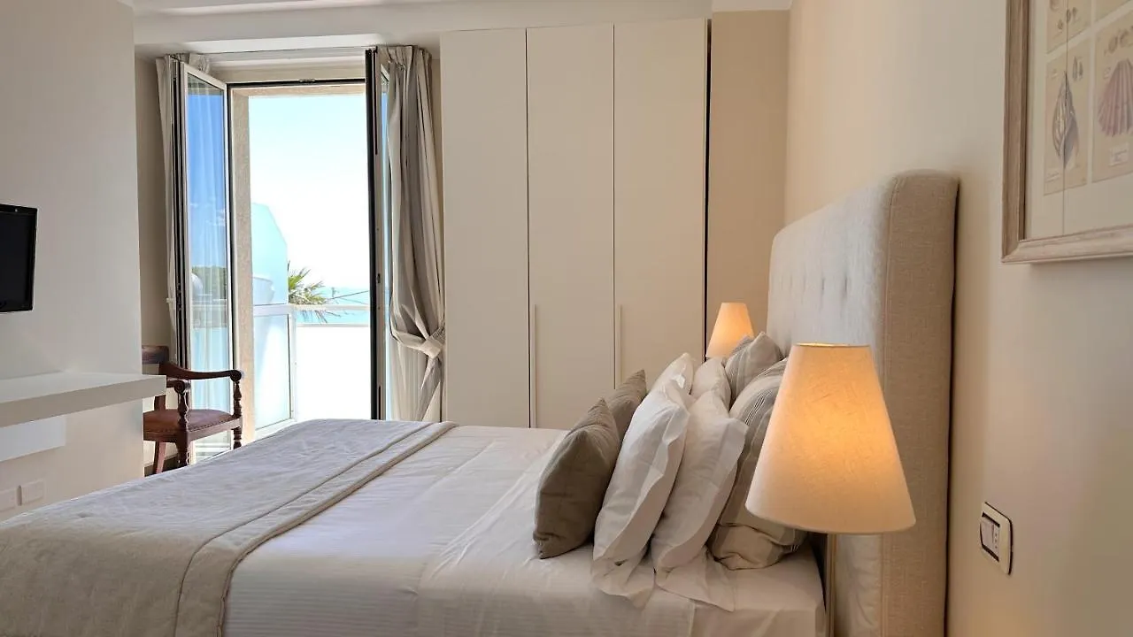 **** Aparthotel Residence Lungomare - Charming Apartments Riccione Italy