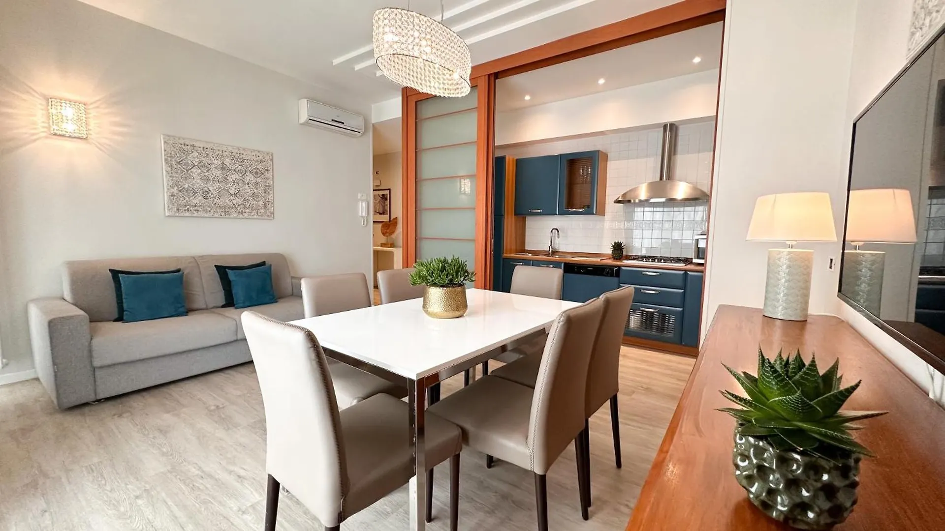 Residence Lungomare - Charming Apartments Riccione Aparthotel