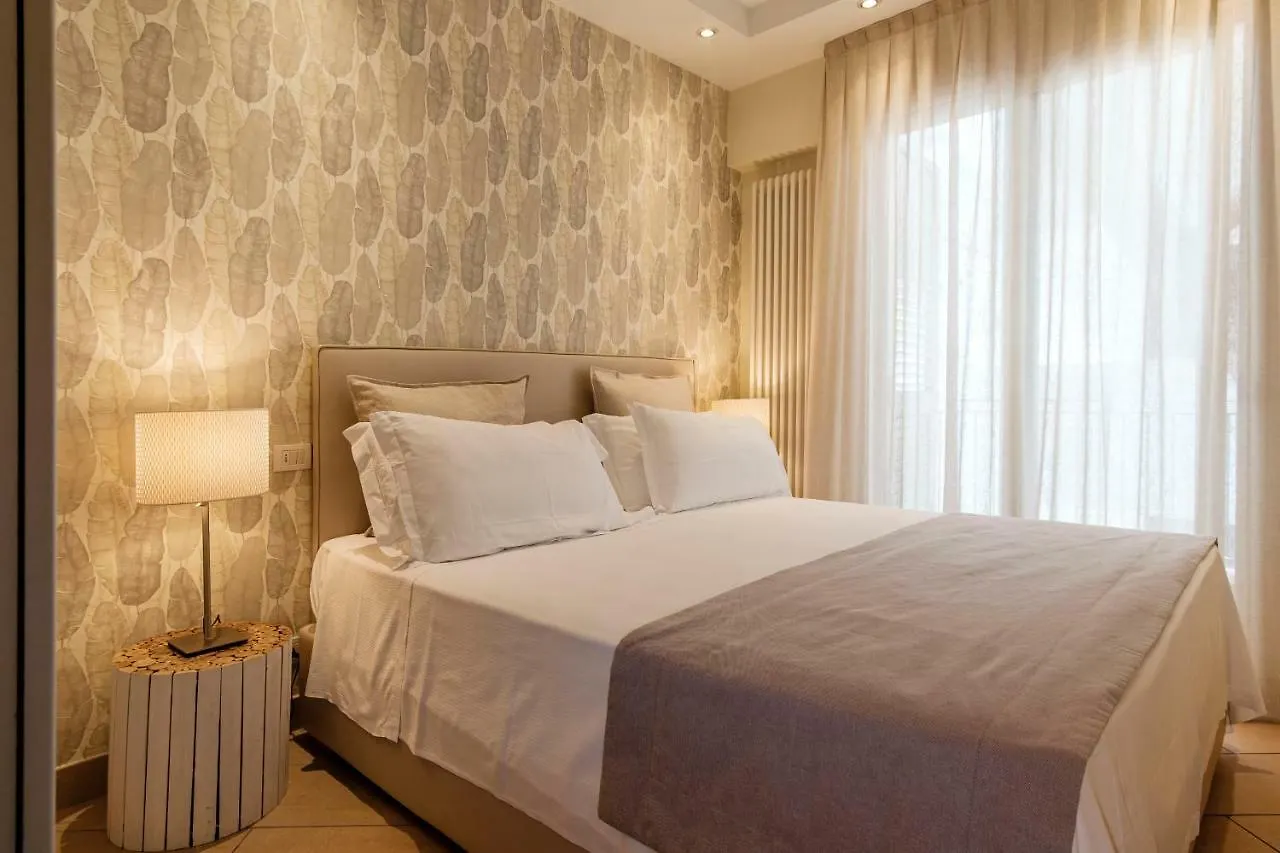 Residence Lungomare - Charming Apartments Riccione