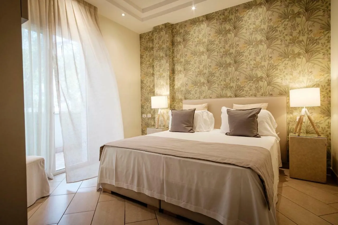 Residence Lungomare - Charming Apartments Riccione