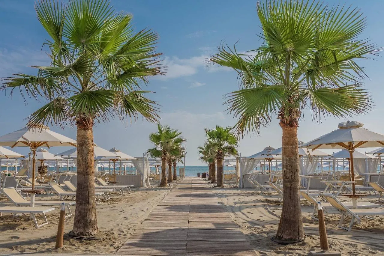Residence Lungomare - Charming Apartments Riccione