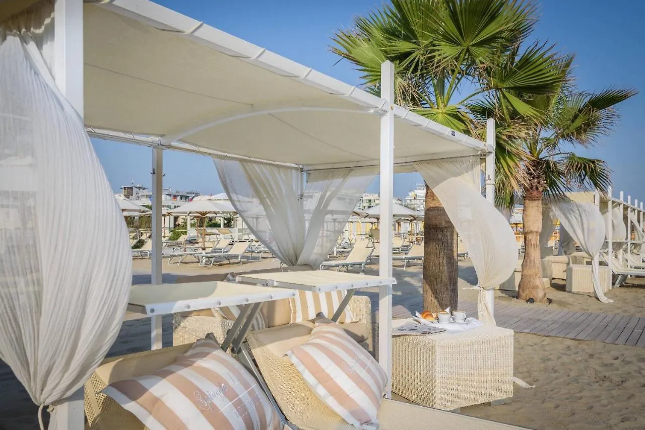 Residence Lungomare - Charming Apartments Riccione Italy